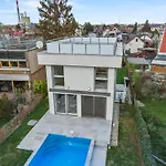 Villa Jaeger Mit Pool In Wien