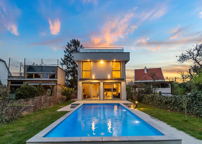 Villa Jaeger Mit Pool In Wien