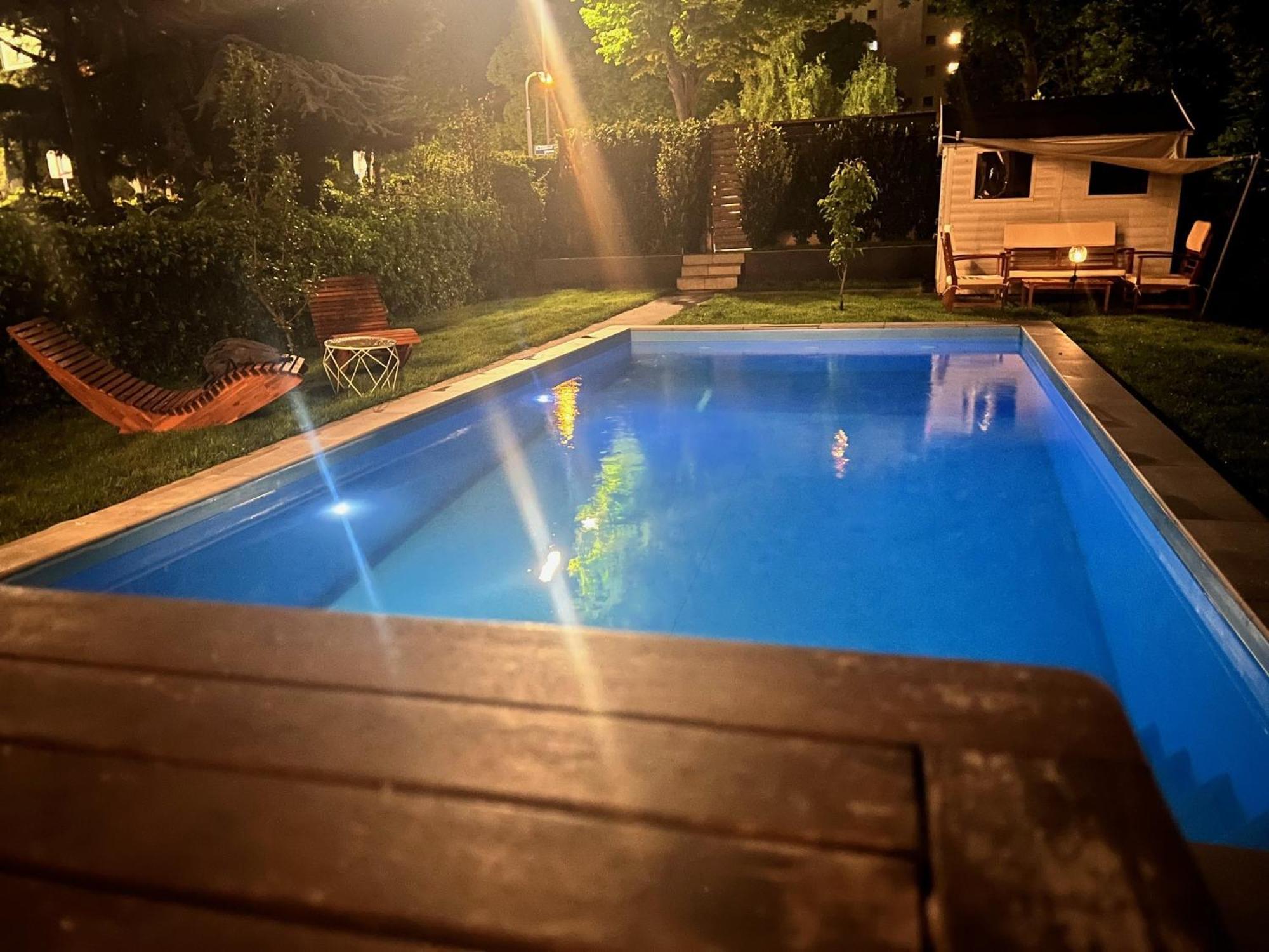 Jaeger Mit Pool In * Wien